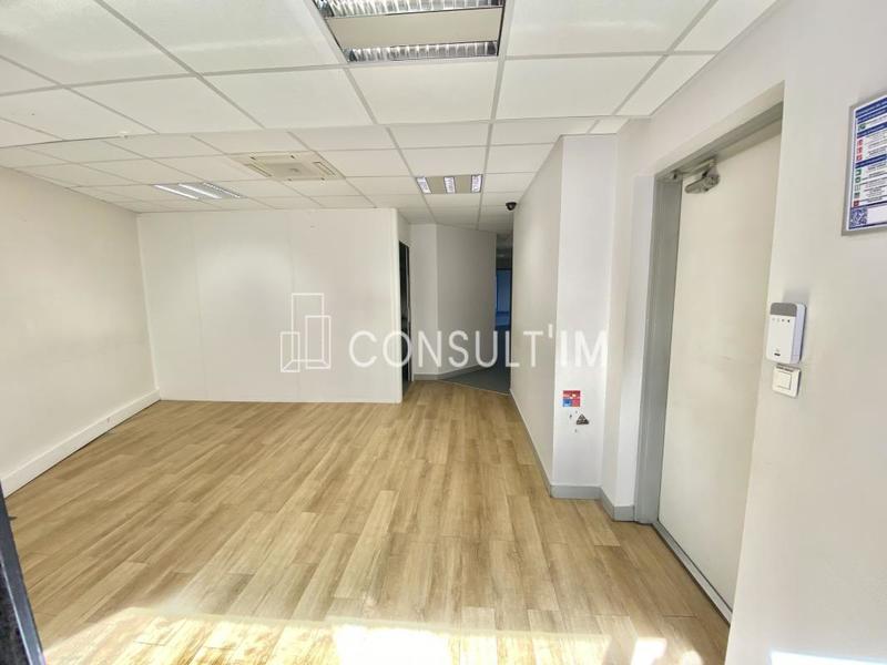 Bureau - 216 m²