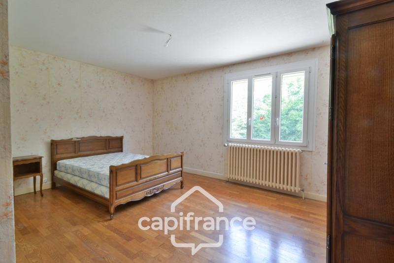 Maison - 257 m² - 10 pièces