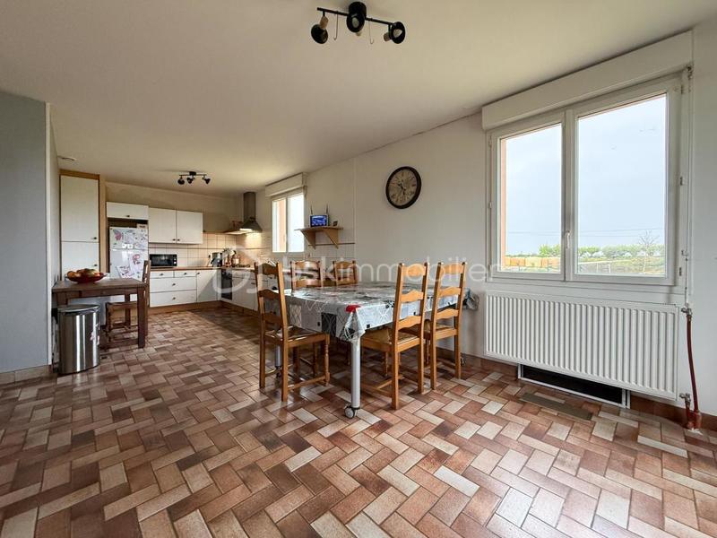 Maison - 169 m² - 8 pièces