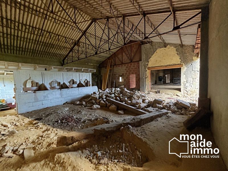 Maison - 600 m² - 9 pièces