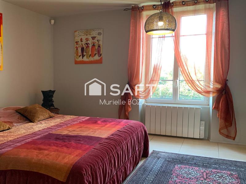 Maison - 748 m² - 11 pièces