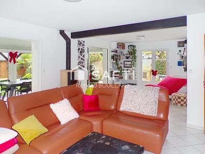 Villa - 180 m² - 8 pièces