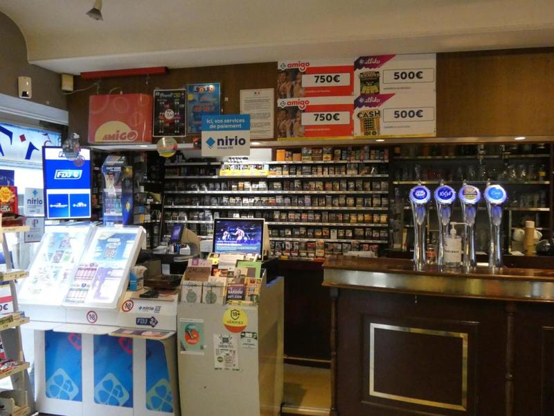 Fonds de commerce - Magasins - 127 m²