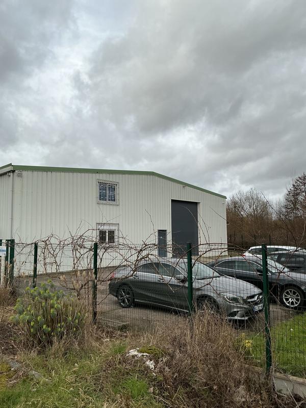 Local d'activités - 340 m²