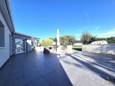 Maison - 150 m² - 4 pièces