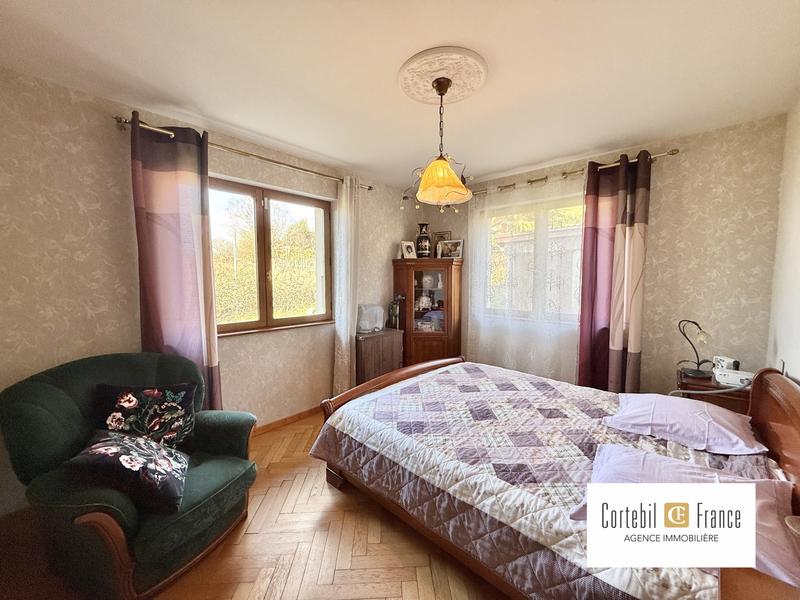 Maison traditionnelle - 320 m² - 5 pièces