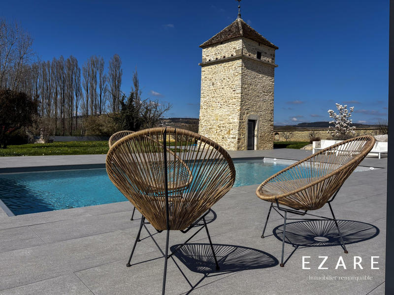 Maison - 645 m² - 23 pièces