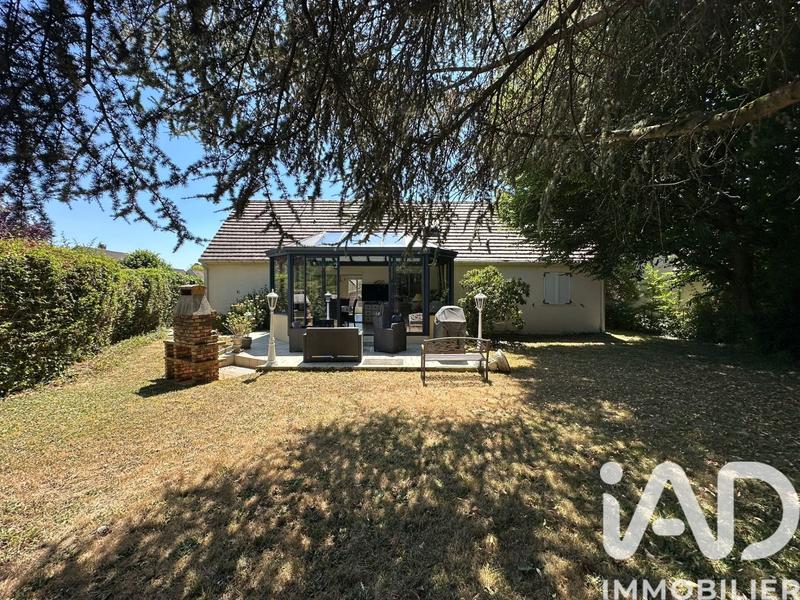 Maison - 184 m² - 9 pièces