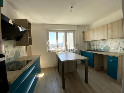 Appartement - 94 m² - 5 pièces