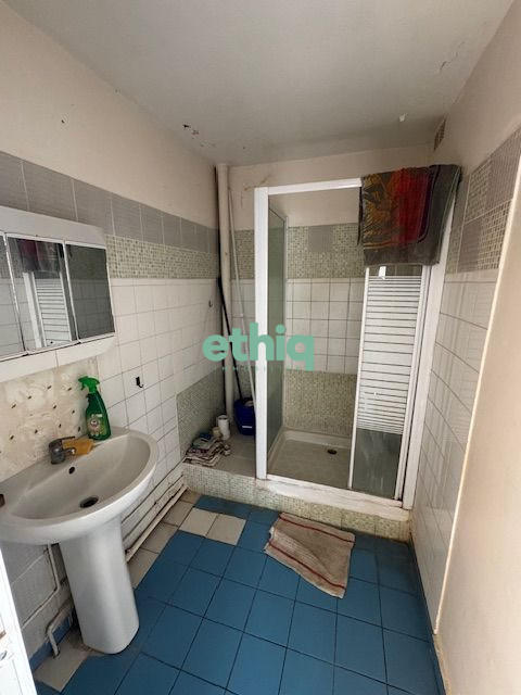 Appartement - 100 m² - 5 pièces