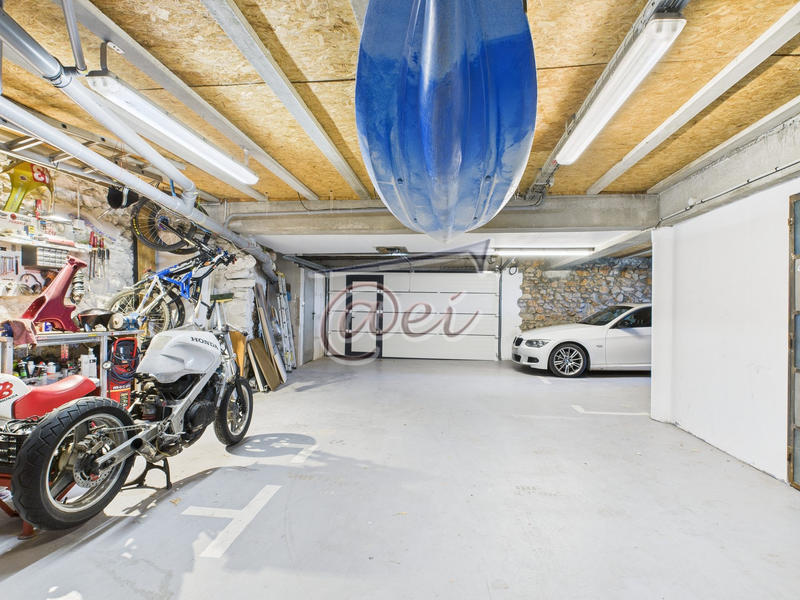 Maison - 199 m² - 5 pièces