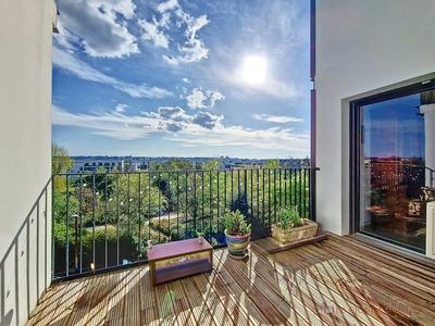 Appartement - 100 m² - 5 pièces