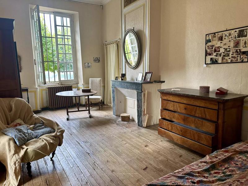 Maison - 600 m² - 22 pièces