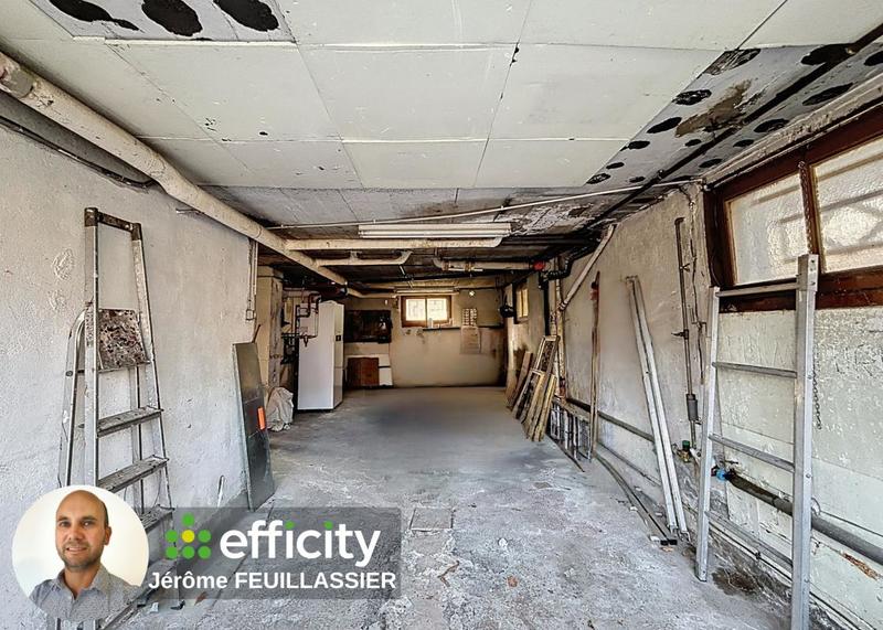 Maison - 90 m² - 5 pièces