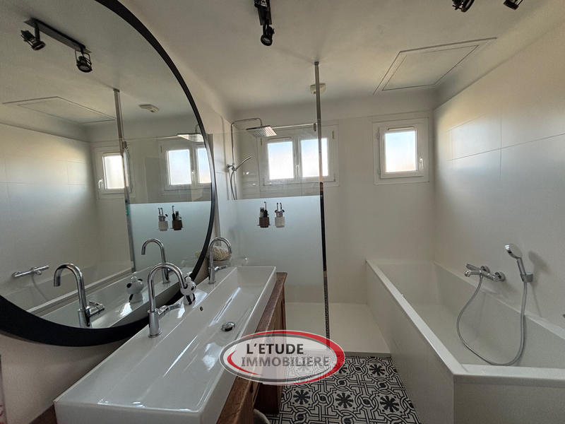 Maison - 179 m² - 7 pièces