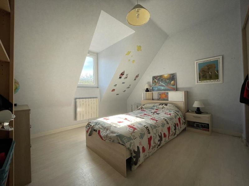 Maison traditionnelle - 140 m² - 8 pièces