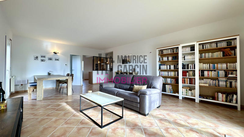 Appartement - 93 m² - 4 pièces