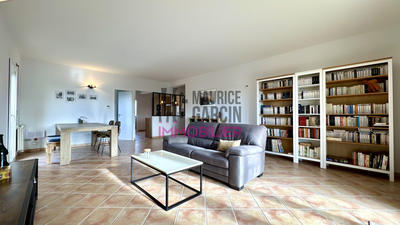 Appartement - 93 m² - 4 pièces