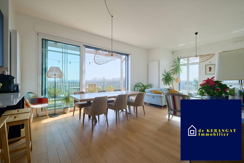 Appartement - 136 m² - 6 pièces