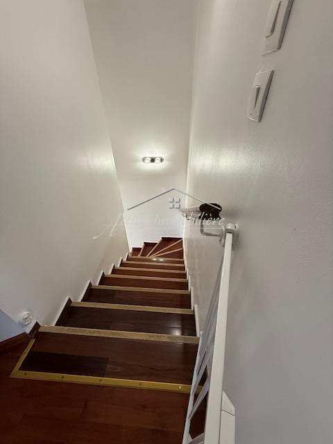 Maison - 234 m² - 6 pièces