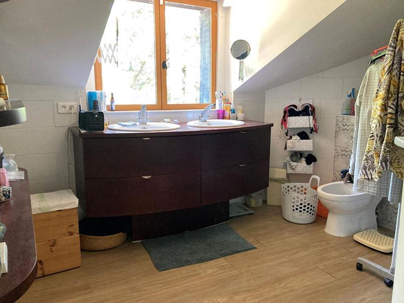 Maison - 185 m² - 9 pièces