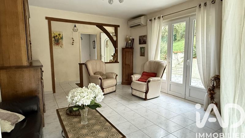 Maison - 90 m² - 5 pièces