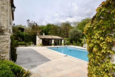 Villa - 240 m² - 6 pièces