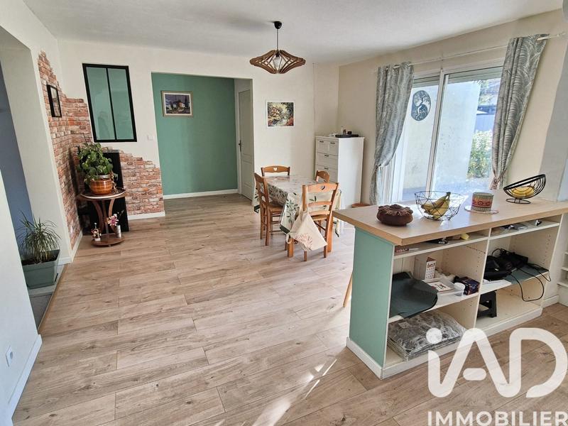 Maison - 92 m² - 5 pièces