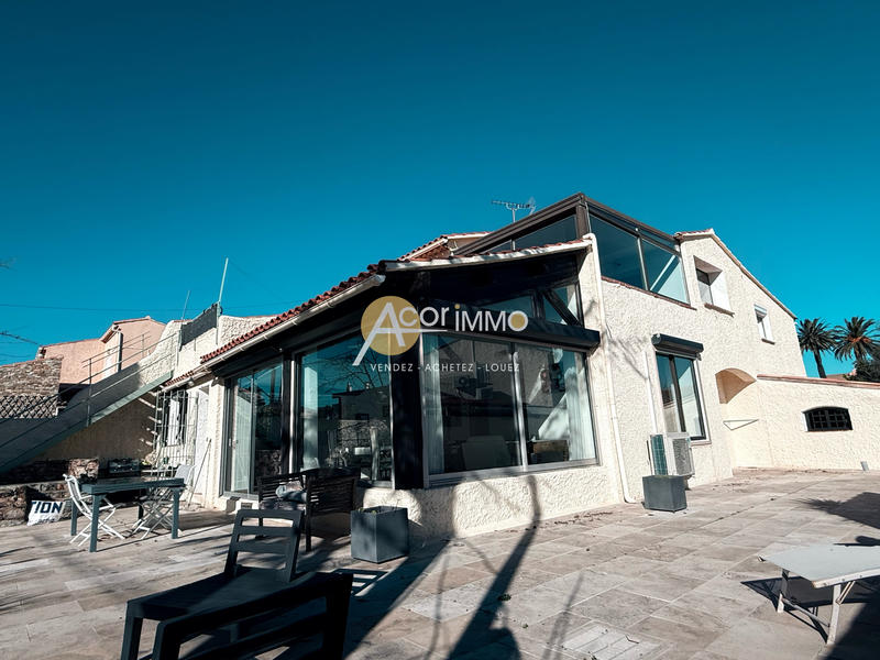 Maison - 220 m² - 8 pièces