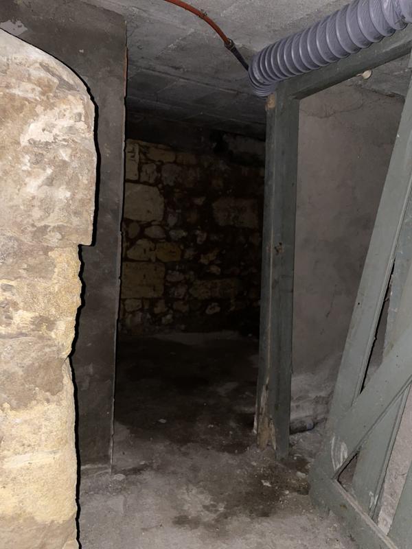 Appartement - 1 m² - 7 pièces