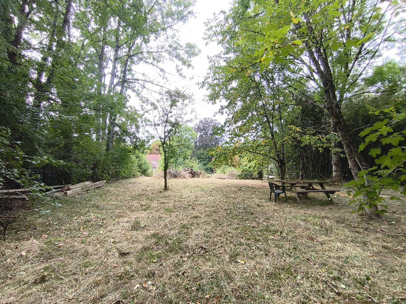 Terrain - 1 051 m²