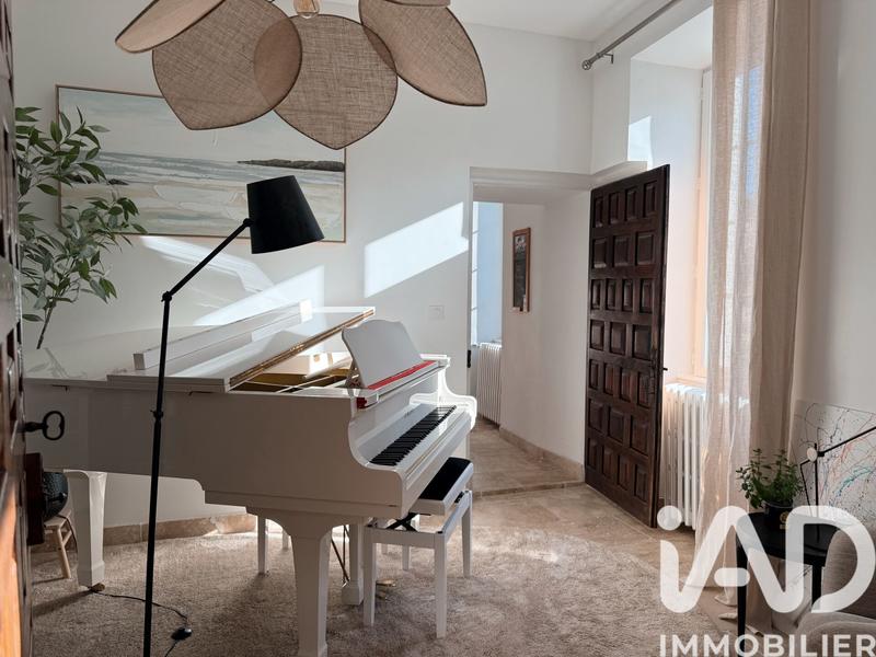 Maison - 320 m² - 8 pièces