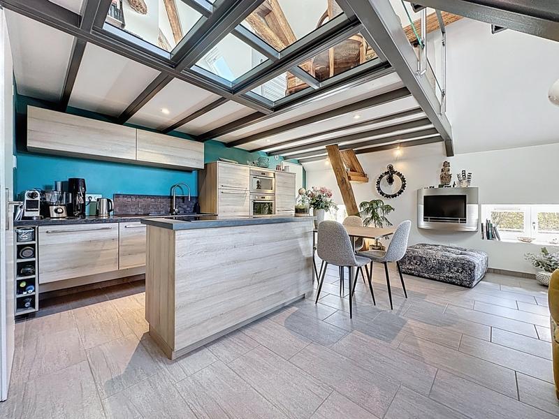 Loft - 65 m² - 3 pièces