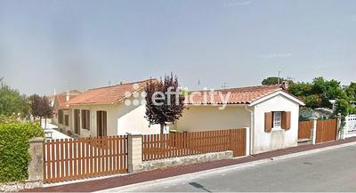 Maison - 210 m² - 10 pièces