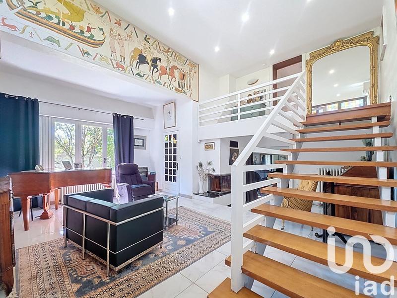 Maison de maîtres - 200 m² - 9 pièces