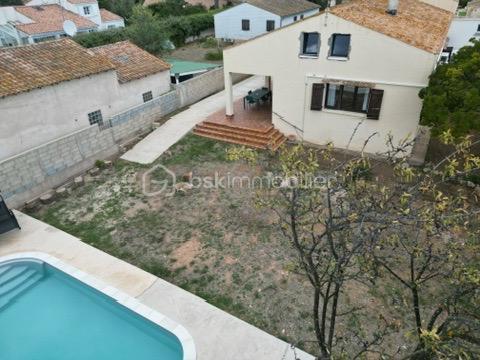 Villa - 270 m² - 6 pièces
