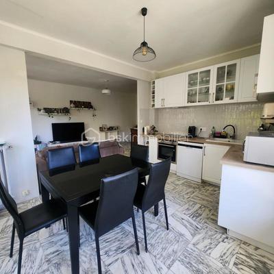 Appartement - 70 m² - 3 pièces