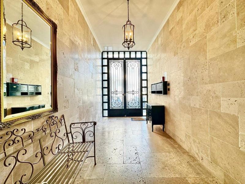 Appartement bourgeois - 142 m² - 5 pièces