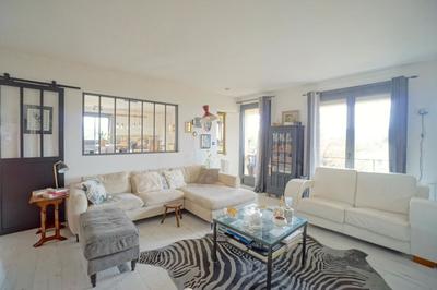 Maison - 180 m² - 9 pièces