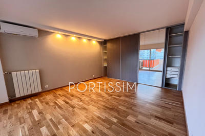 Appartement - 122 m² - 4 pièces