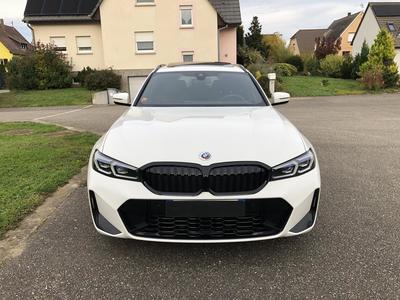 Bmw Série 3 Touring 330e m Sport 292 Pack Innovation Hybride Rechargeable / Toit Ouvrant Attache Remorque Camera de Recul Phares Lazer Harman Kardon