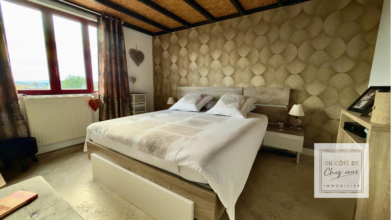 Loft - 208 m² - 6 pièces