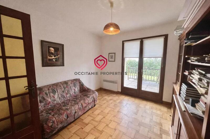 Maison - 310 m² - 9 pièces