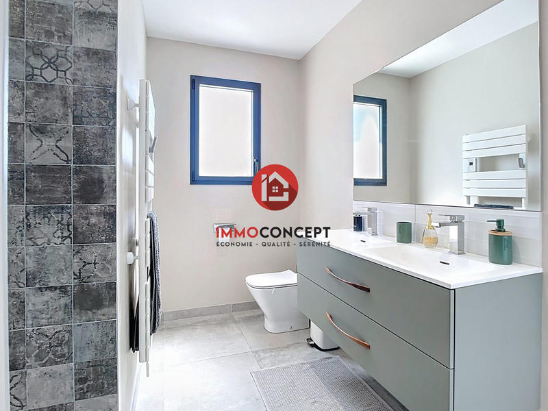 Villa - 230 m² - 6 pièces