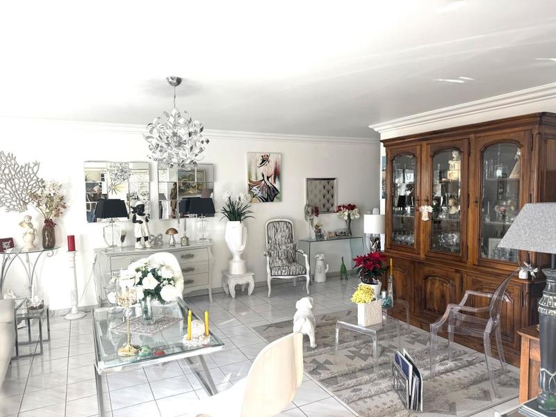 Appartement - 95 m² - 3 pièces