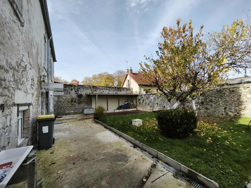 Maison - 211 m² - 8 pièces