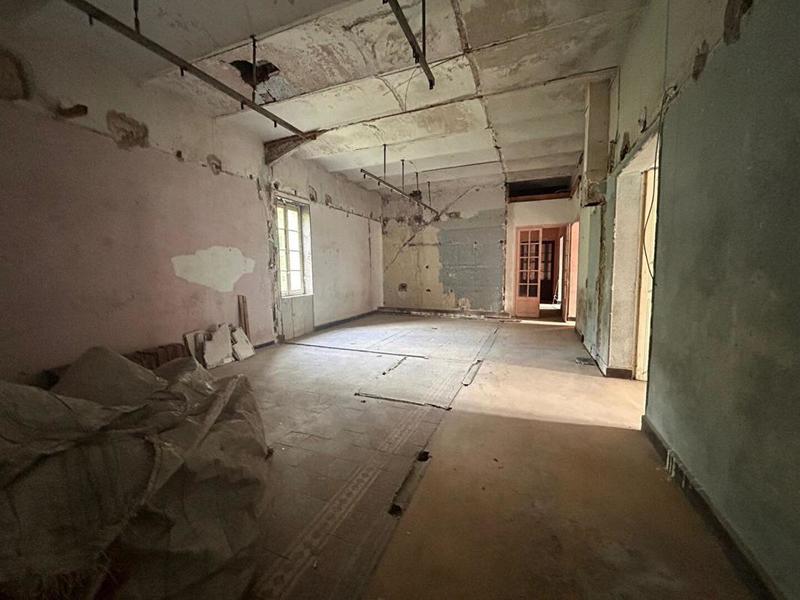 Immeuble - 1 500 m² - 30 pièces