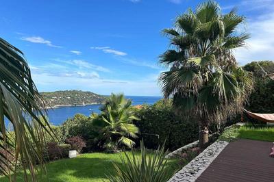 Villa - 300 m² - 6 pièces