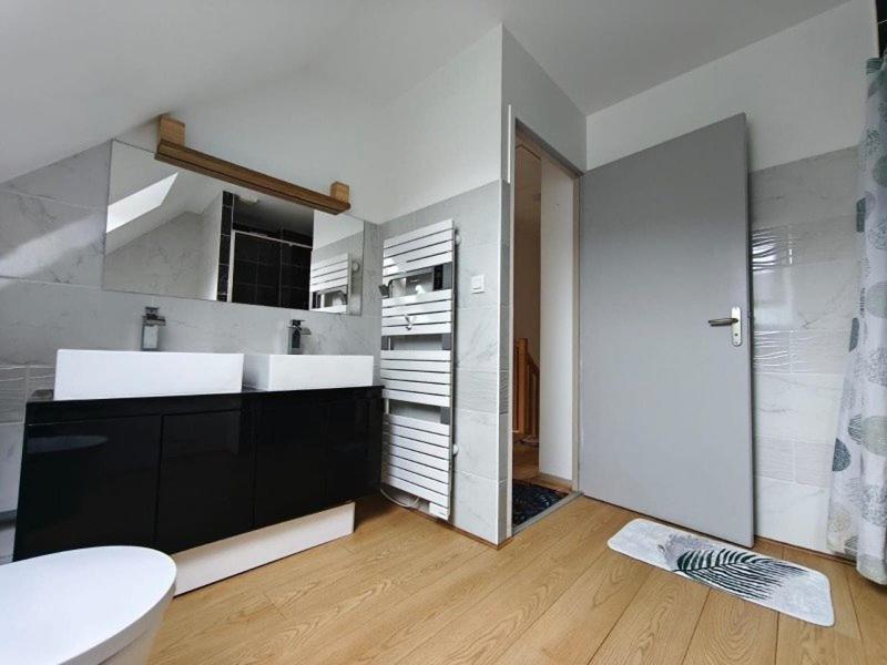 Maison - 93 m² - 6 pièces