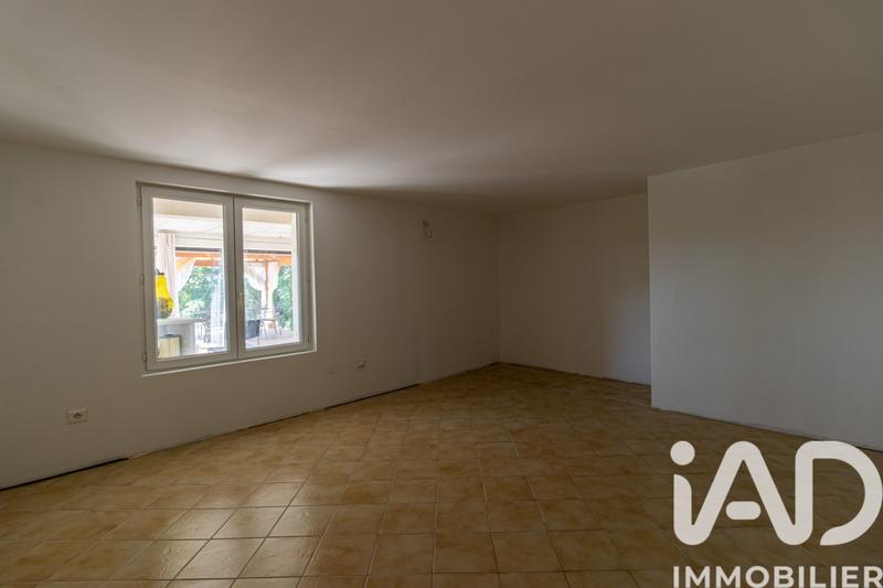 Maison - 220 m² - 5 pièces